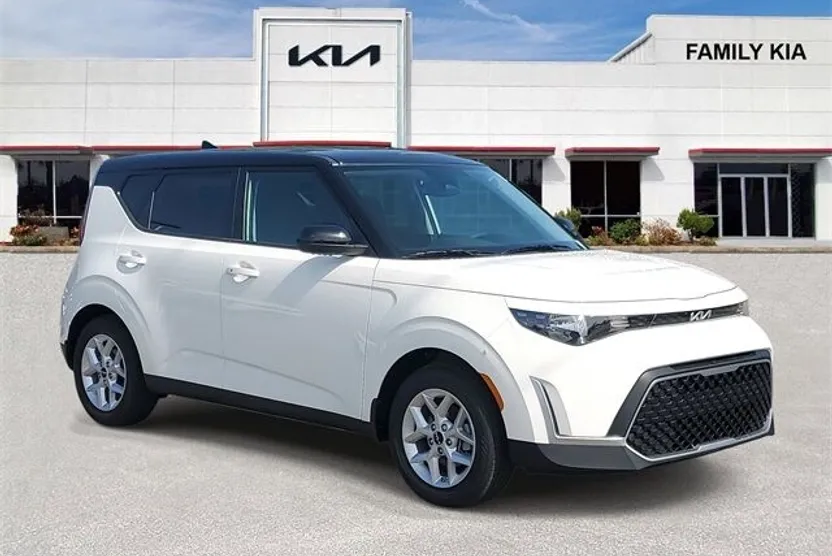 2025 Kia Soul S photo 1