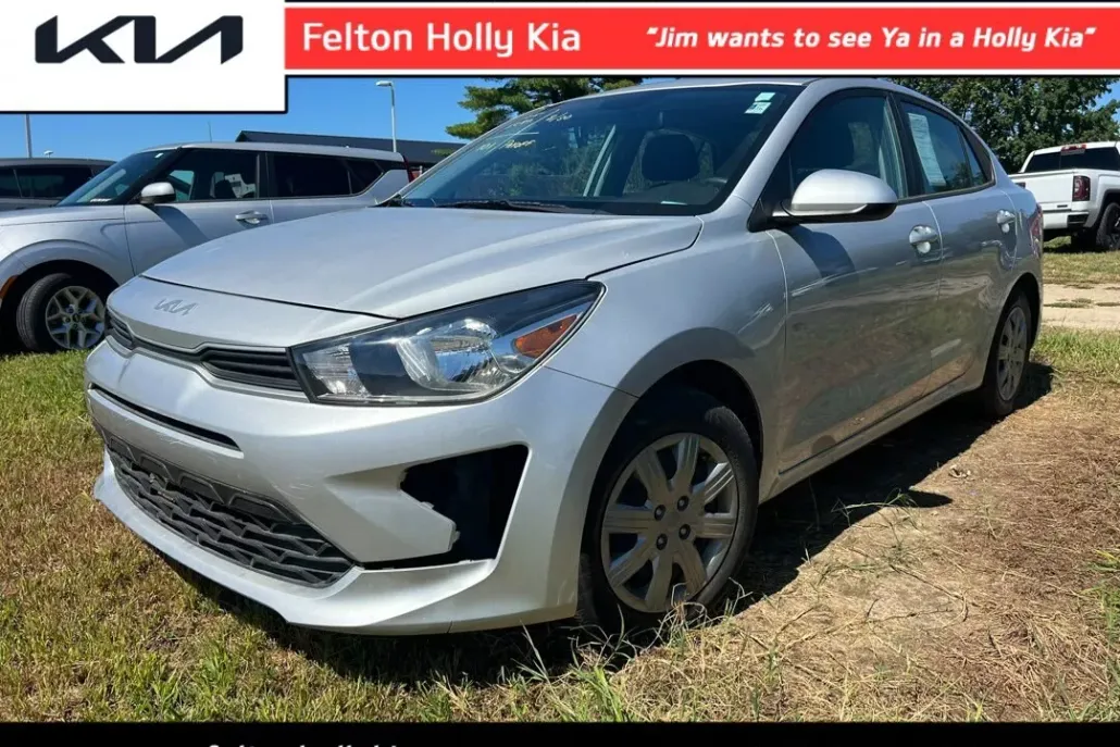 2022 Kia Rio LX photo 1