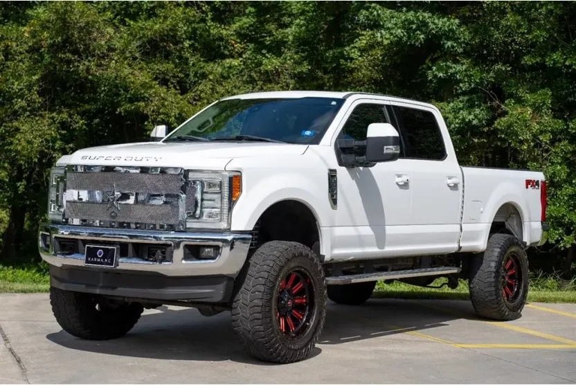 2017 Ford F-250 Lariat photo 1