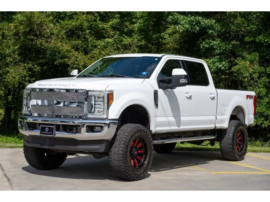 2017 Ford F-250 Lariat photo 1