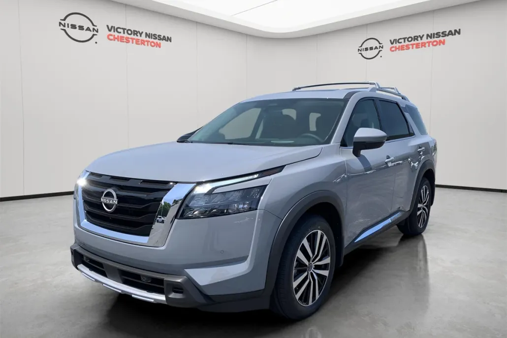 2025 Nissan Pathfinder Platinum photo 1