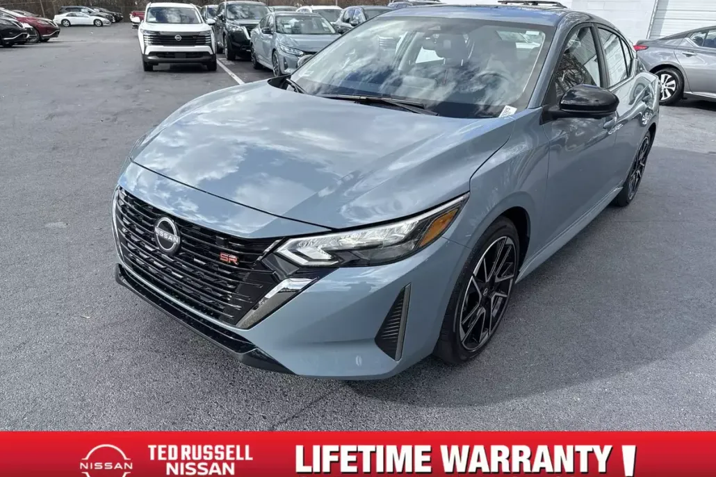 2025 Nissan Sentra SR photo 1