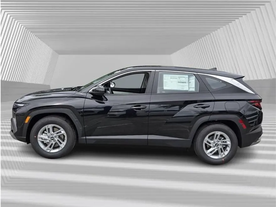 2026 Hyundai Tucson SE photo 1