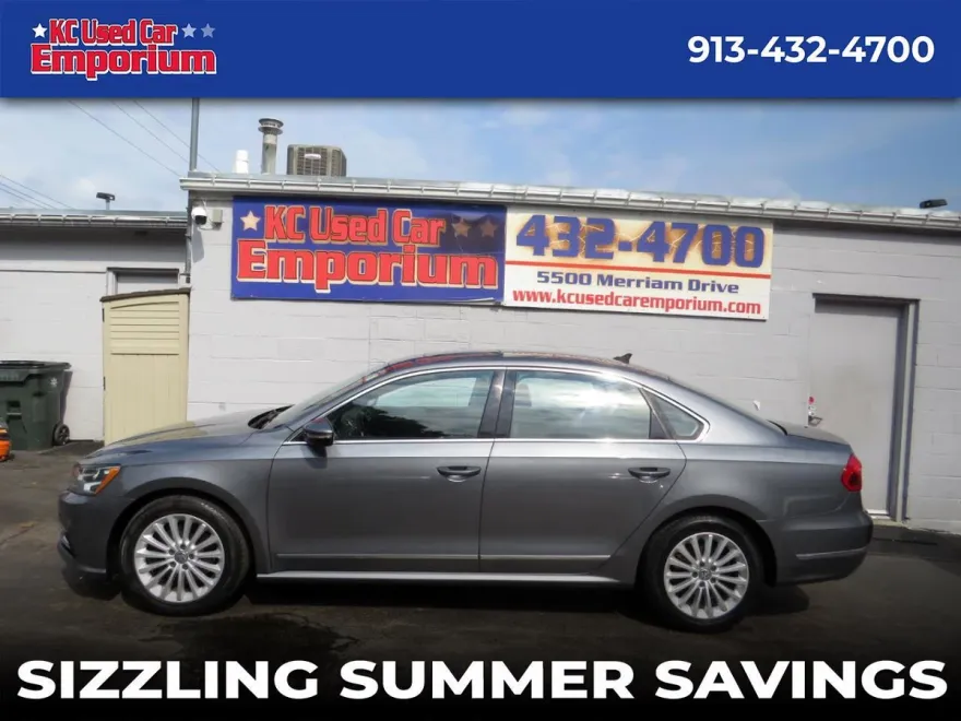 2016 Volkswagen Passat SE photo 1