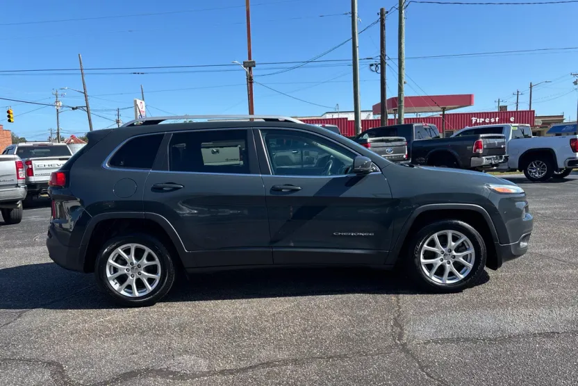 2018 Jeep Cherokee Latitude photo 1