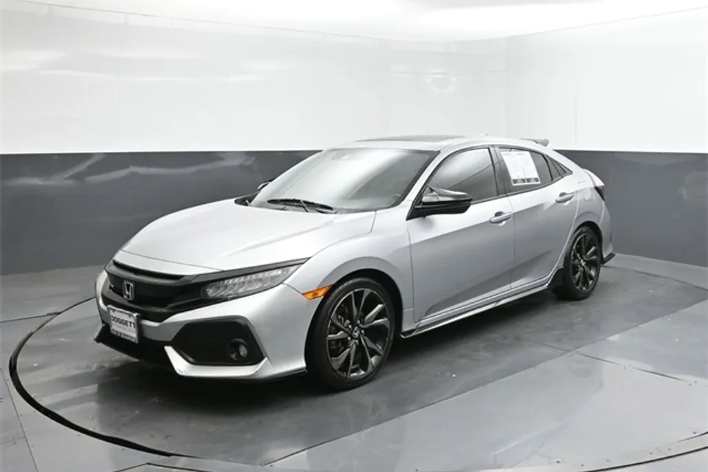 2019 Honda Civic Sport Touring photo 1