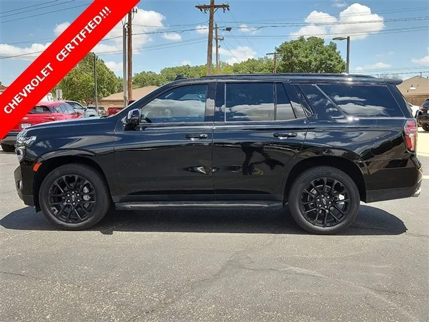 2022 Chevrolet Tahoe RST photo 1