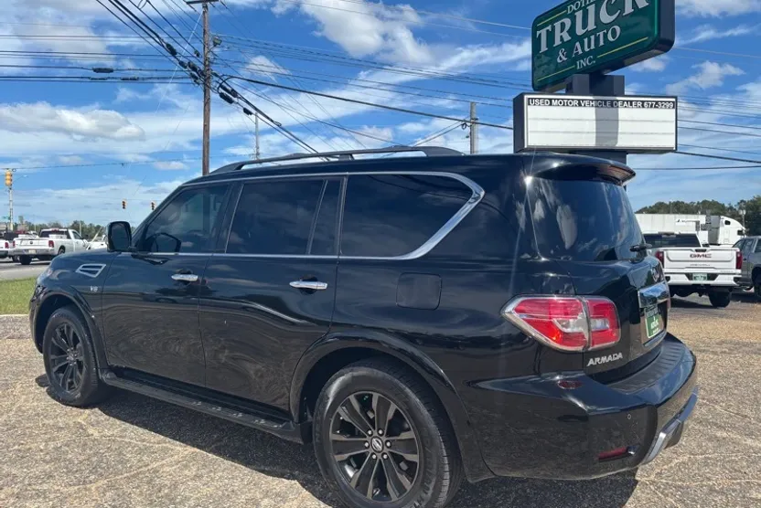 2020 Nissan Armada Platinum photo 1