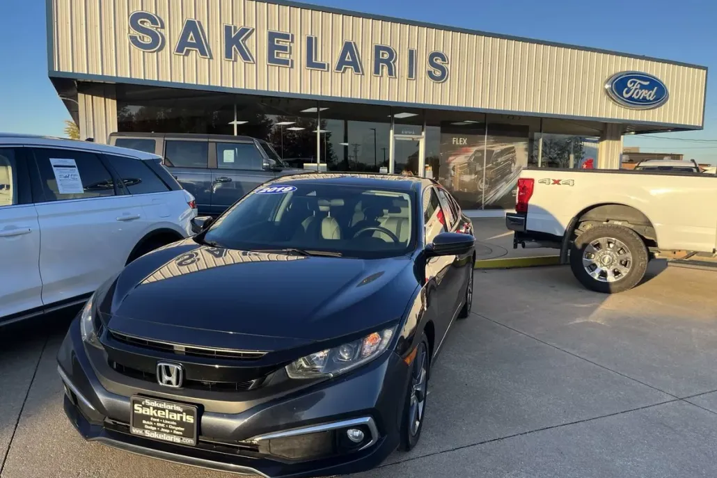 2019 Honda Civic EX photo 1