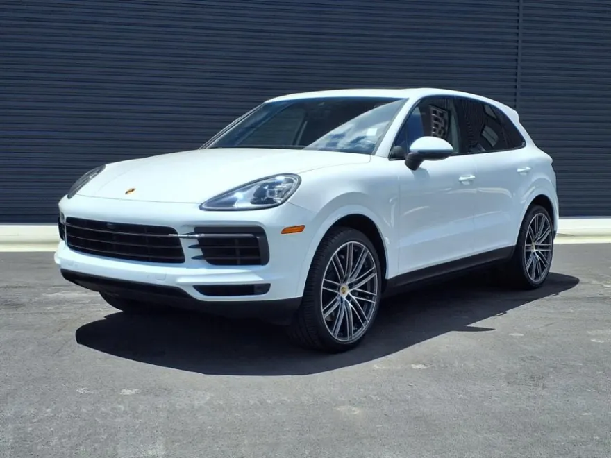 2023 Porsche Cayenne Base photo 1