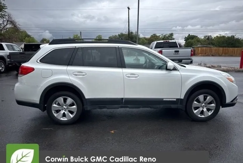 2012 Subaru Outback 3.6R Limited photo 1