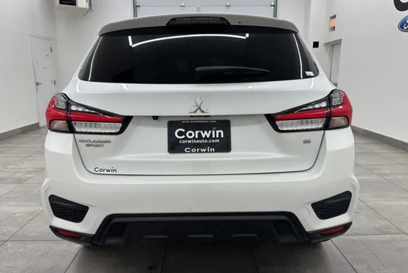 2021 Mitsubishi Outlander Sport SE photo 1