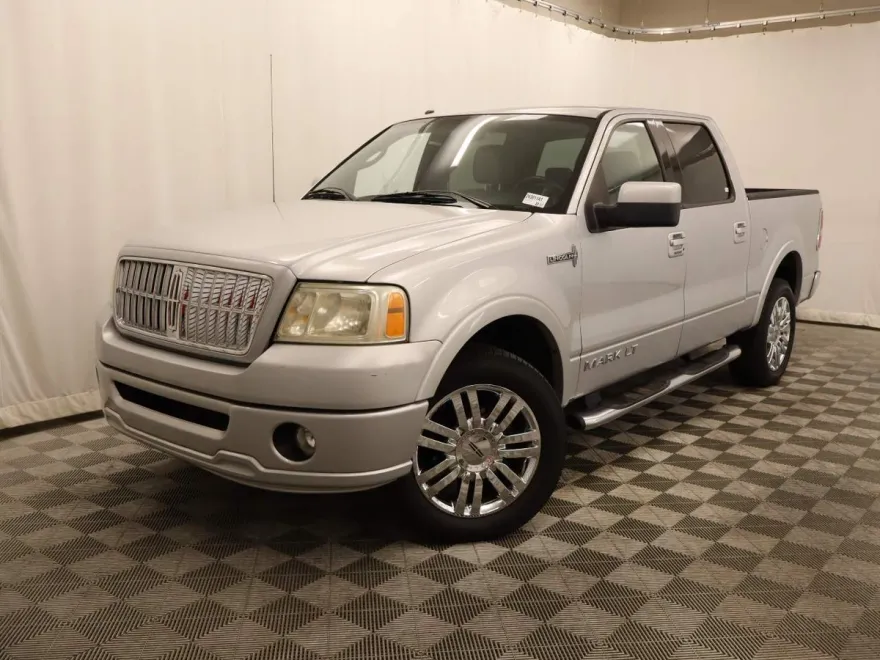 2007 Lincoln Mark LT photo 1