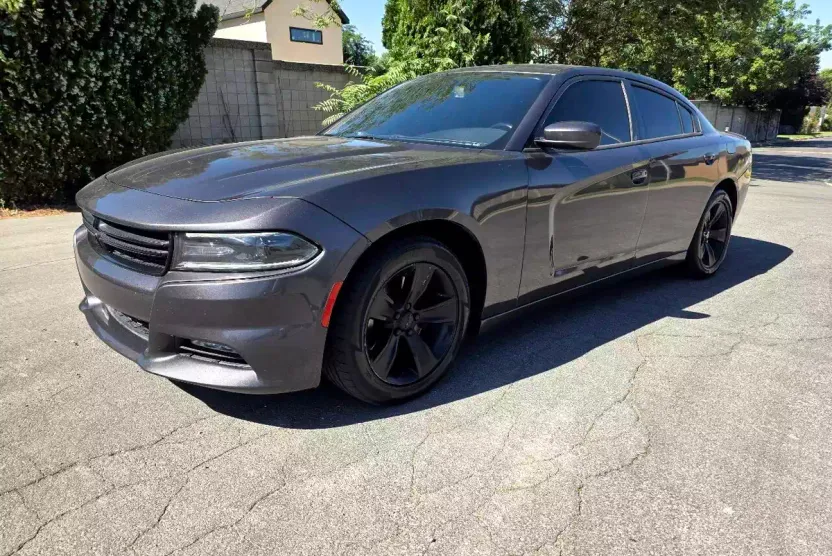 2017 Dodge Charger R/T photo 1