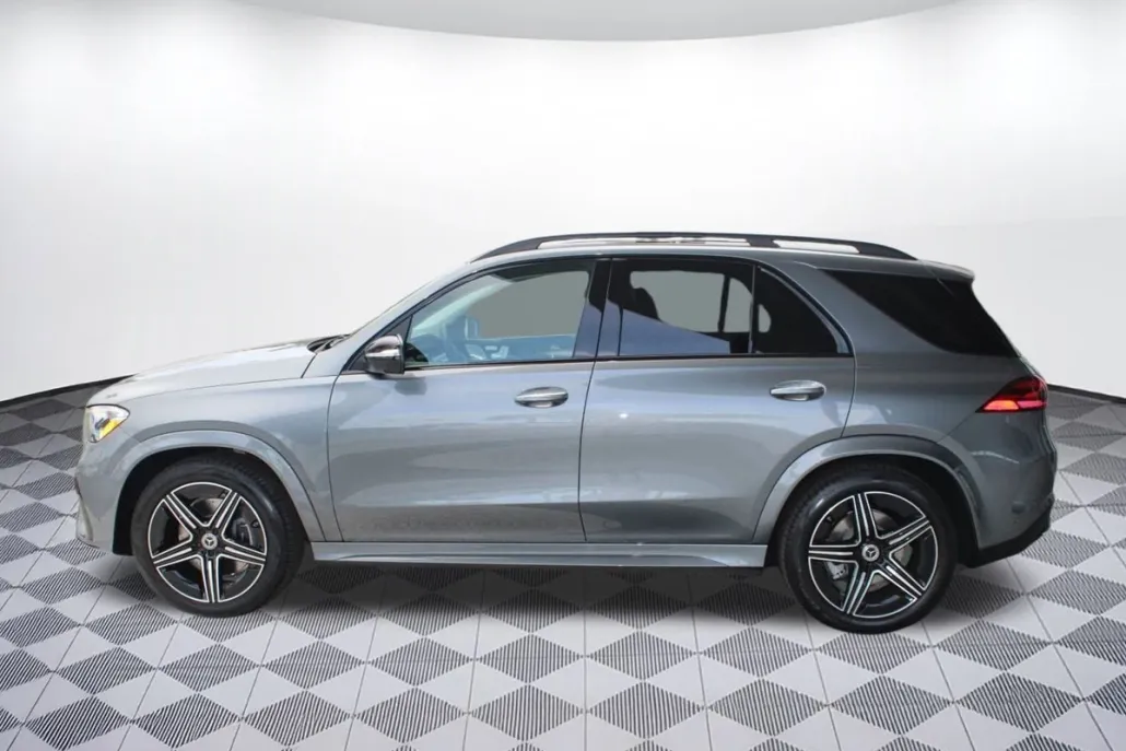 2026 Mercedes Benz GLE 350 4MATIC photo 1