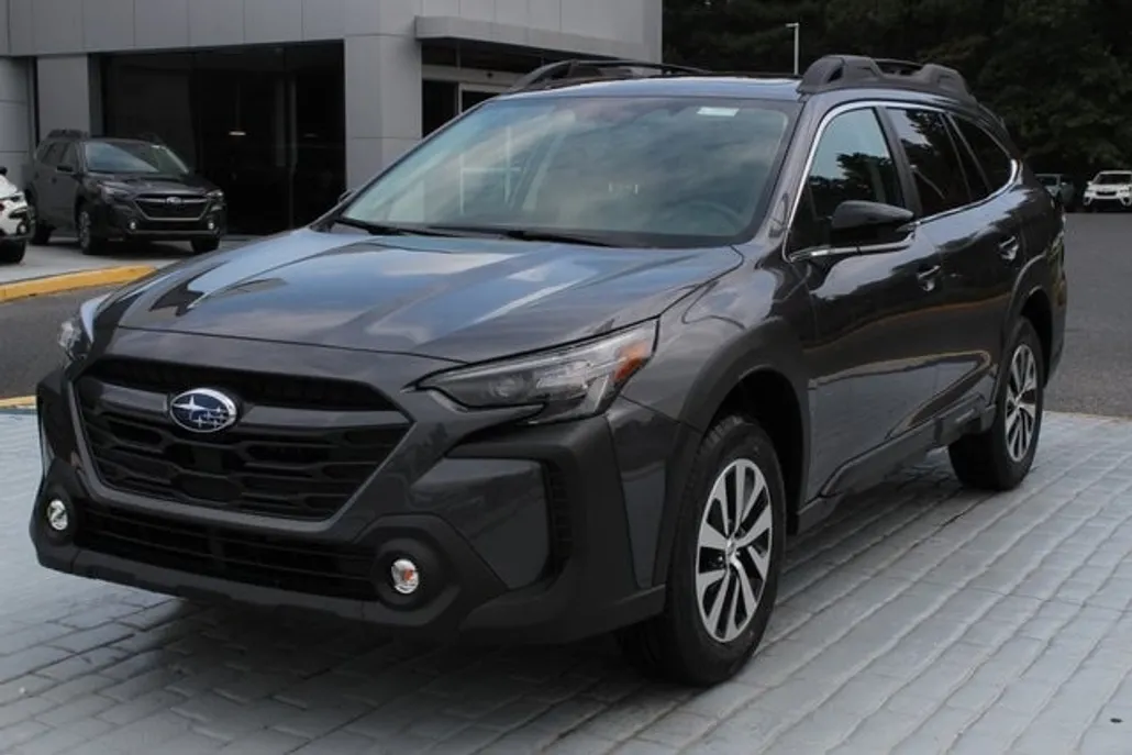 2025 Subaru Outback Premium photo 1