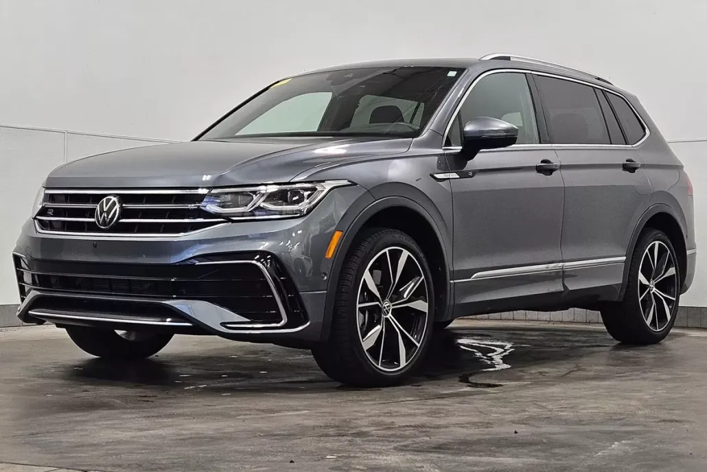 2023 Volkswagen Tiguan SEL R-Line Black photo 1