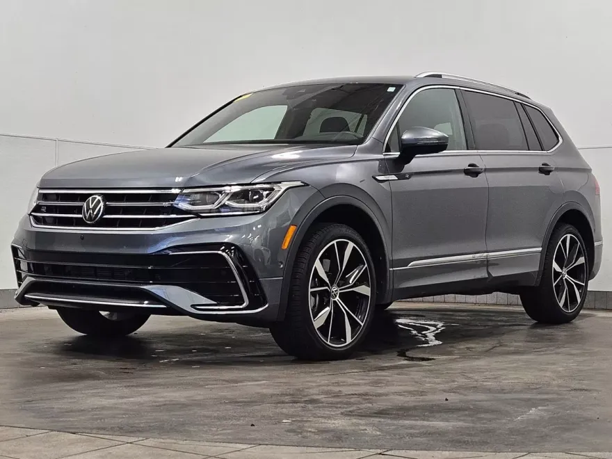2023 Volkswagen Tiguan SEL R-Line Black photo 1