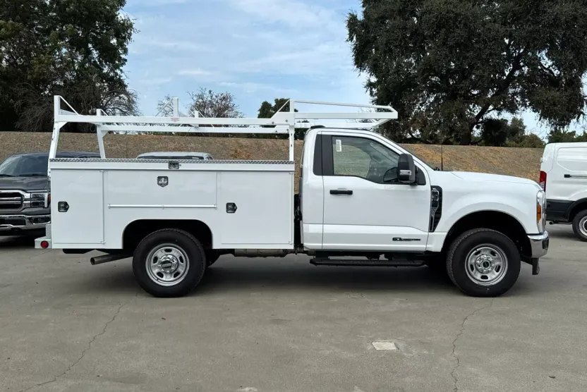 2026 Ford F-350 XL photo 1