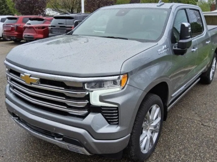 2024 Chevrolet Silverado 1500 High Country photo 1