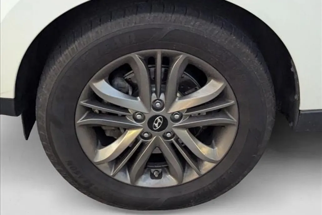 2014 Hyundai Tucson SE photo 1