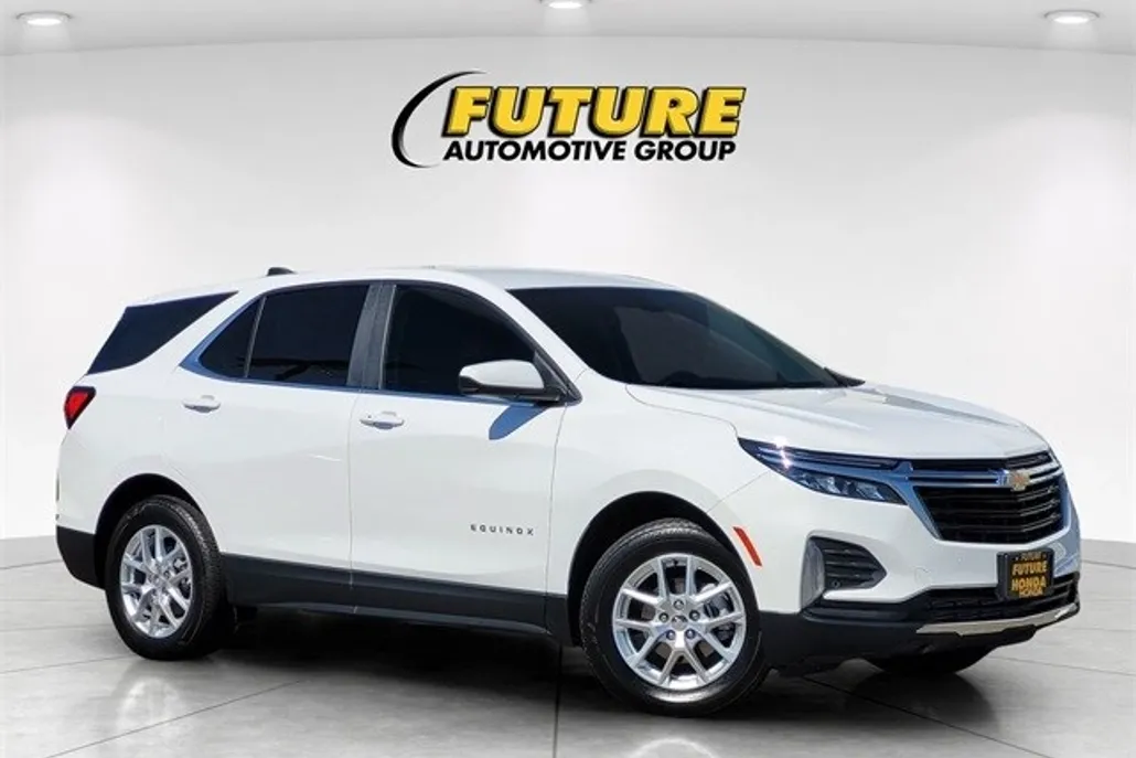 2024 Chevrolet Equinox LT photo 1