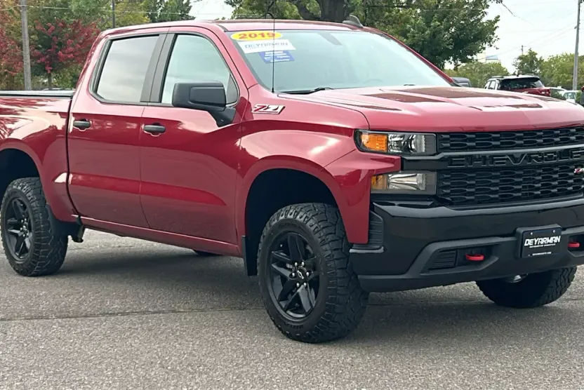 2019 Chevrolet Silverado 1500 Custom Trail Boss photo 1