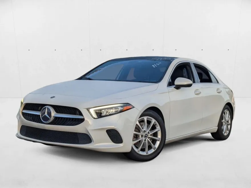 2020 Mercedes Benz A 220 photo 1