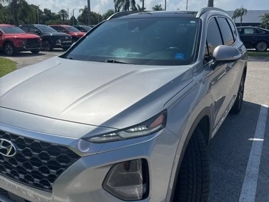 2020 Hyundai Santa Fe SEL photo 1