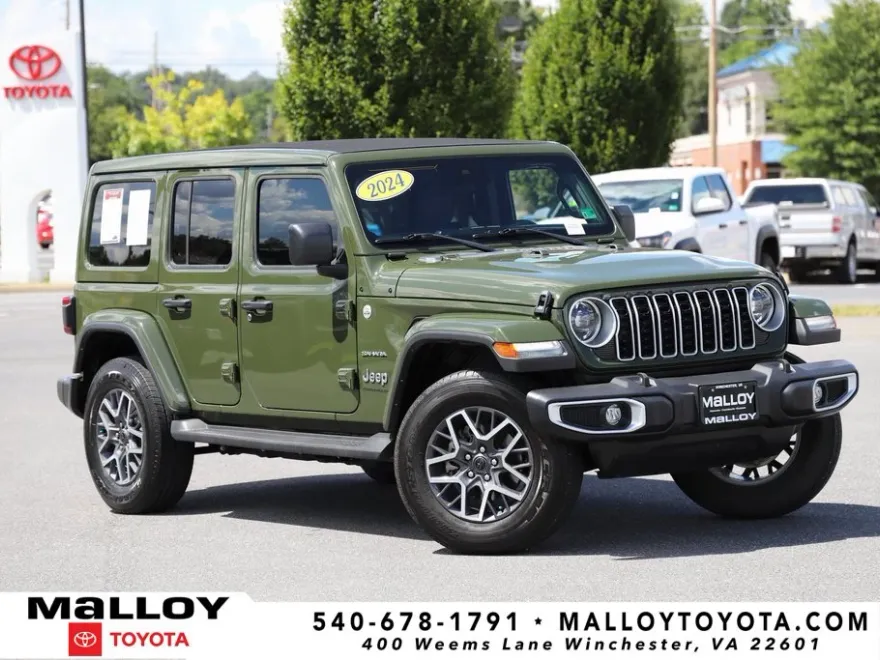 2024 Jeep Wrangler Sahara photo 1