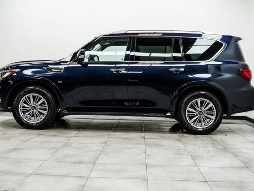 2020 Infiniti QX80 Luxe photo 1