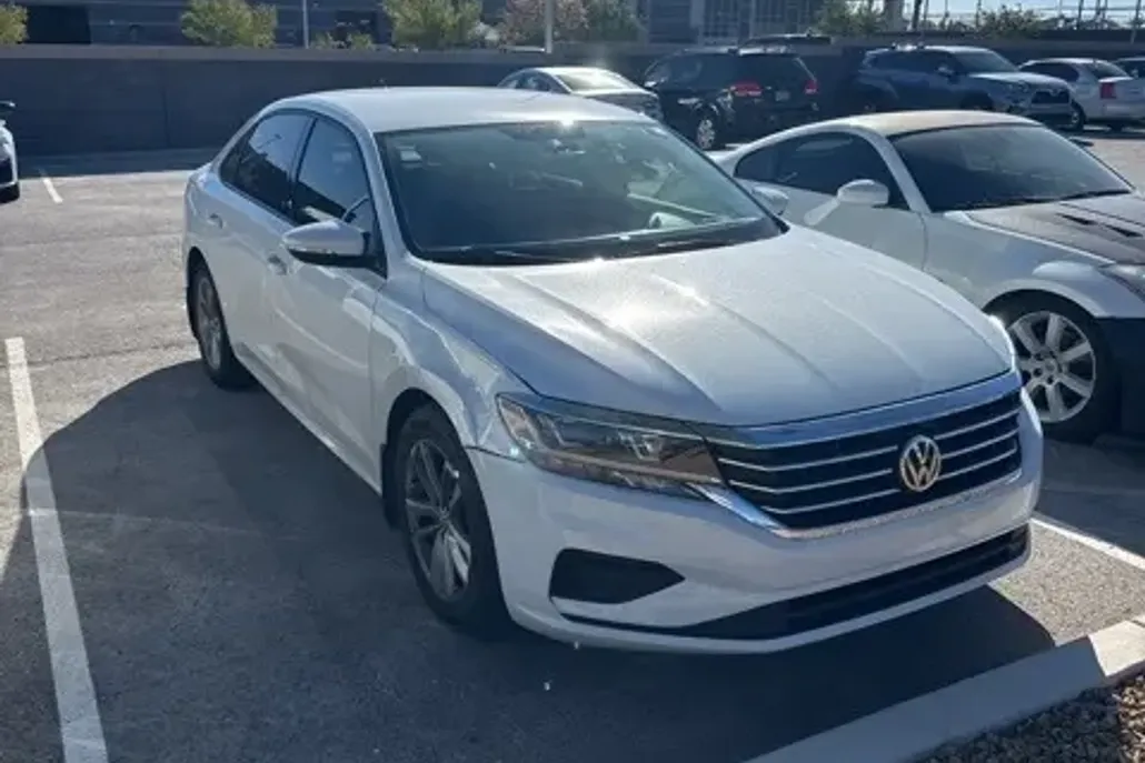 2021 Volkswagen Passat 2.0T S photo 1