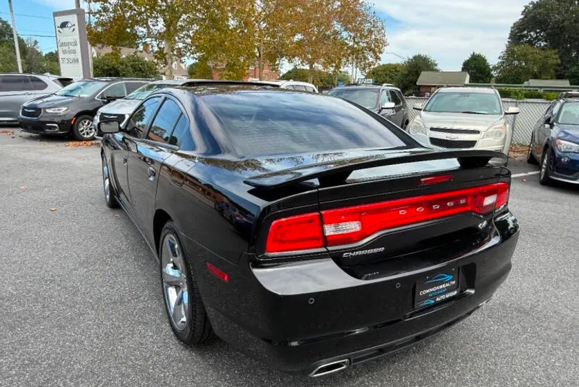 2014 Dodge Charger R/T Plus photo 1