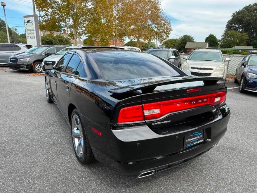 2014 Dodge Charger R/T Plus photo 1