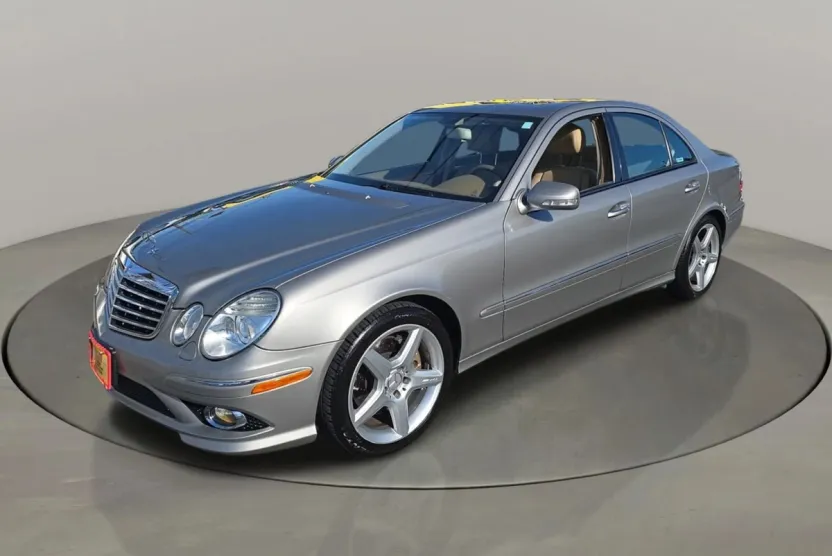 2009 Mercedes Benz E 350 4MATIC Sedan photo 1