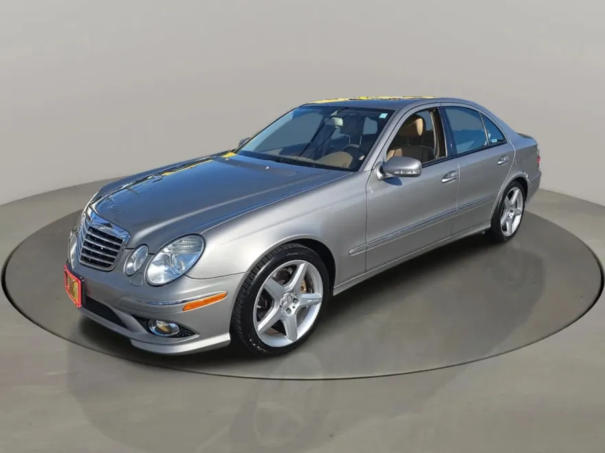 2009 Mercedes Benz E 350 4MATIC Sedan photo 1