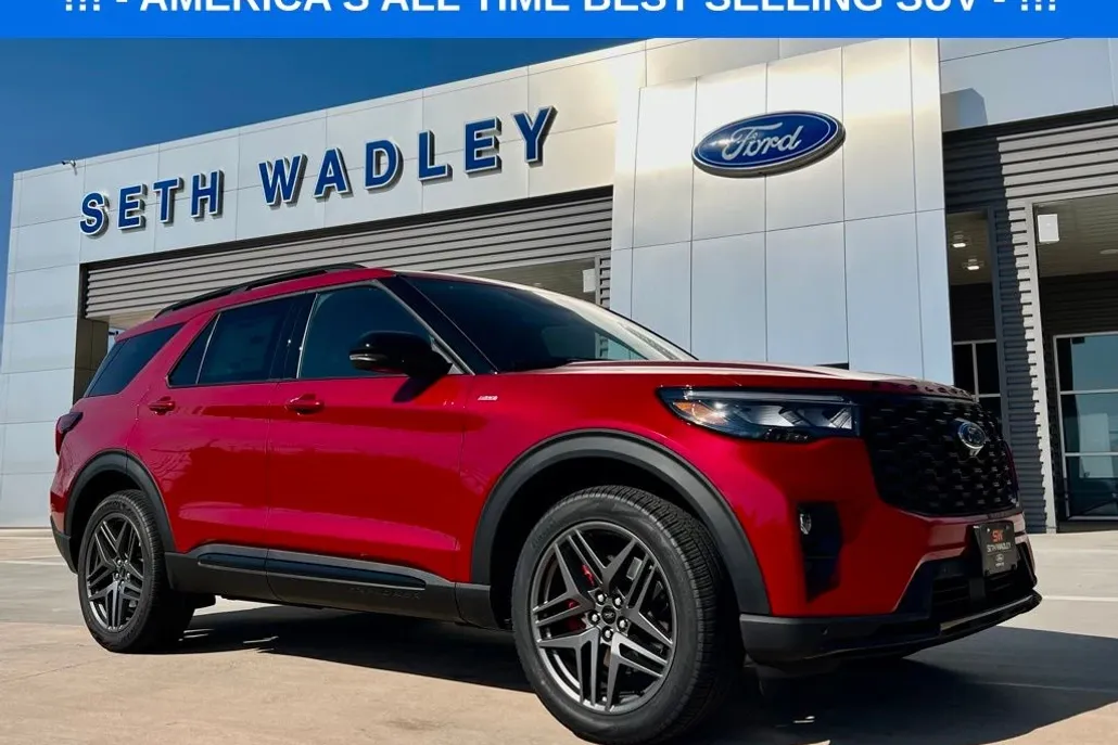2025 Ford Explorer ST-Line photo 1