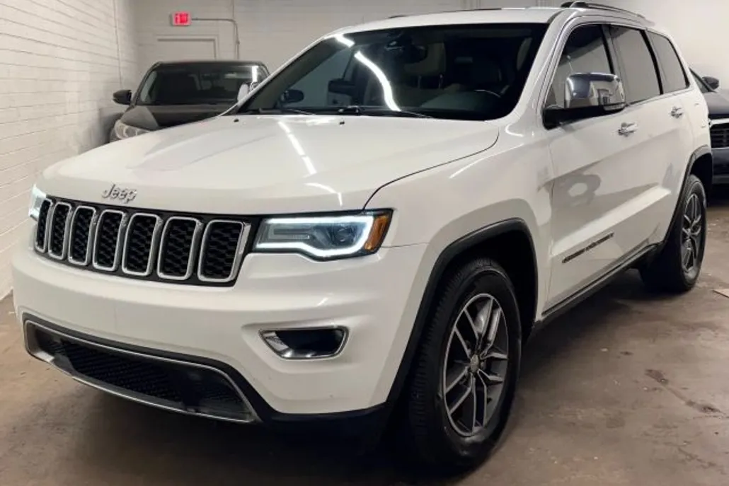 2017 Jeep Grand Cherokee Limited photo 1