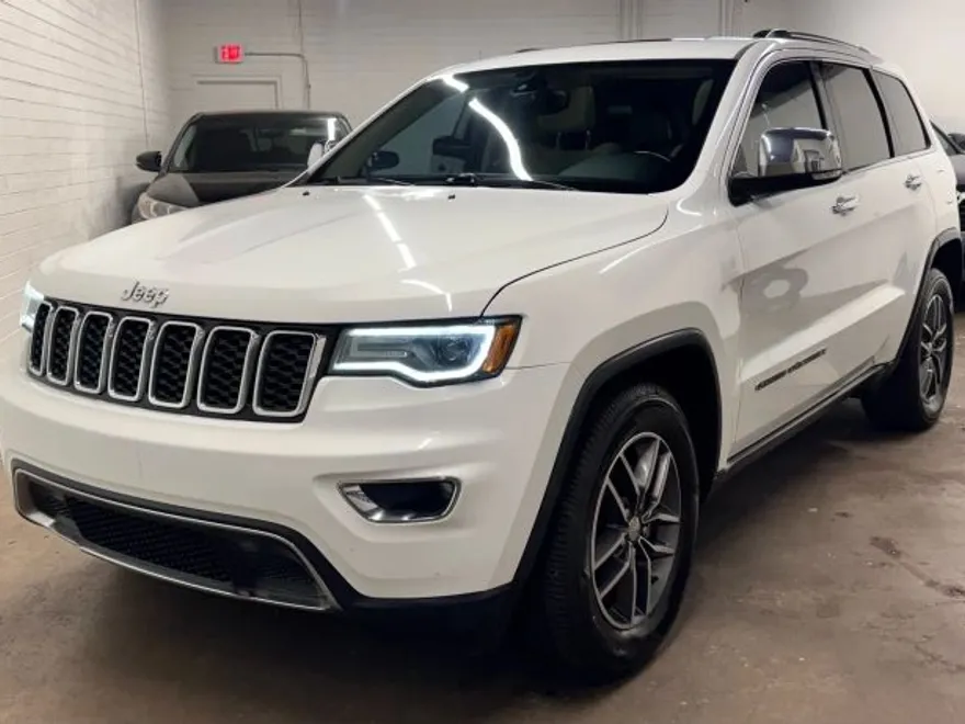 2017 Jeep Grand Cherokee Limited photo 1