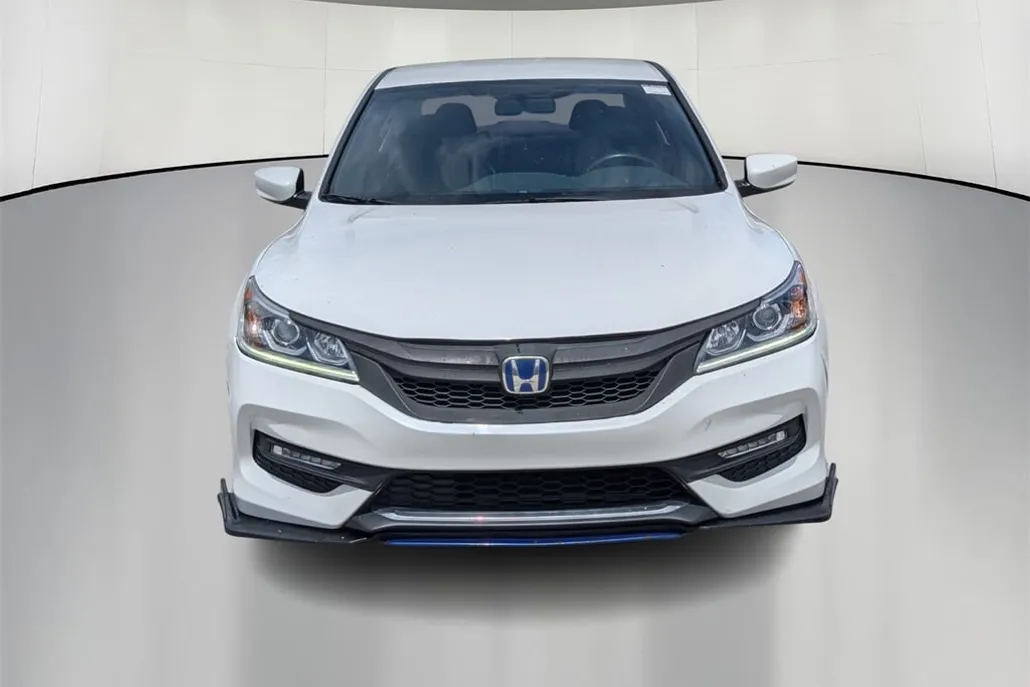 2017 Honda Accord Sport photo 1