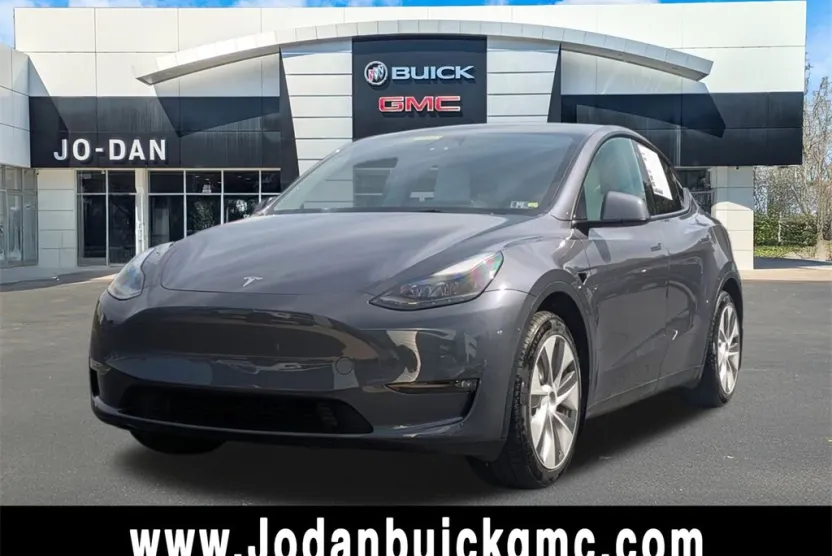 2023 Tesla Model Y Long Range photo 1