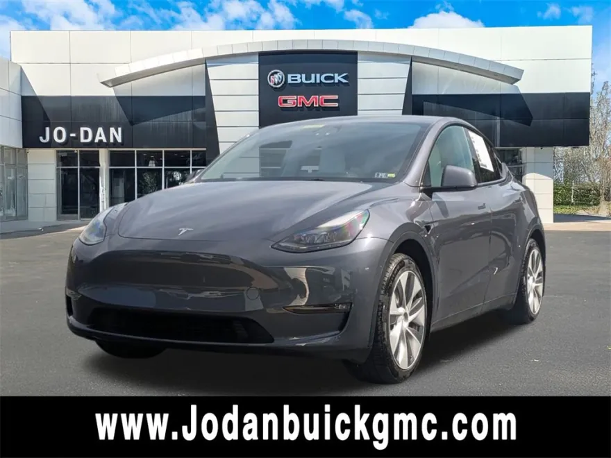 2023 Tesla Model Y Long Range photo 1