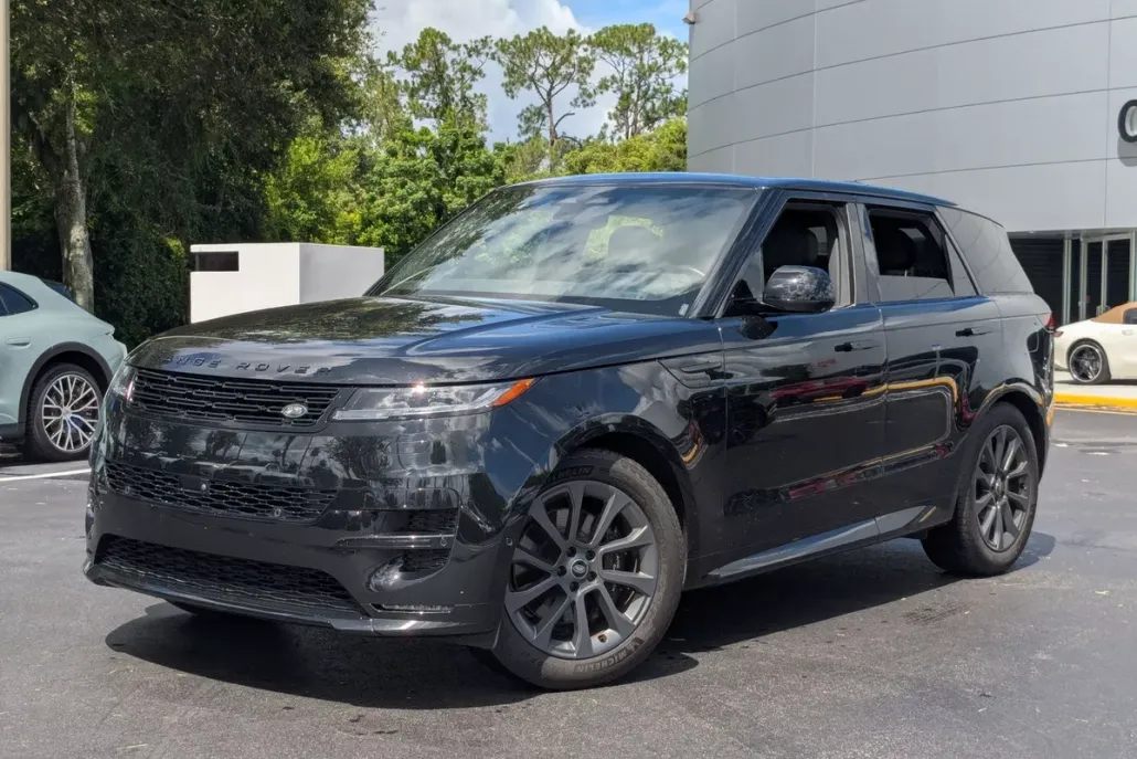 2024 Land Rover Range Rover Sport SE photo 1