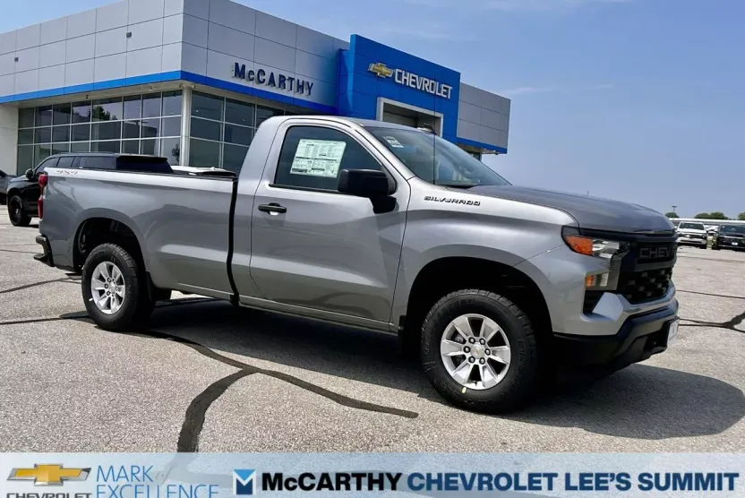 2025 Chevrolet Silverado 1500 photo 1
