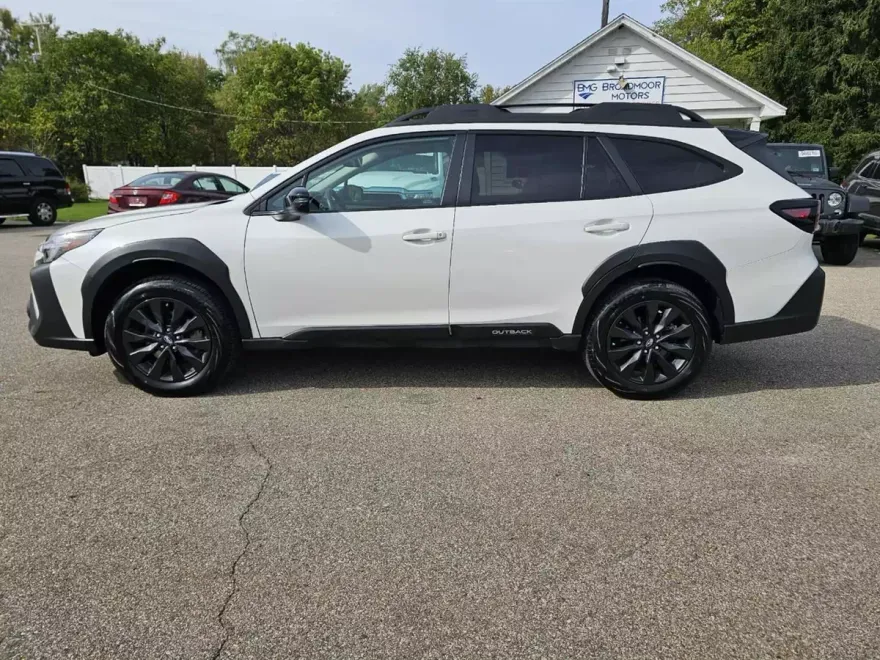 2024 Subaru Outback Onyx Edition photo 1