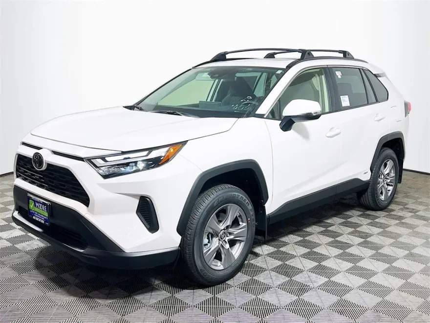 2025 Toyota RAV4 Hybrid XLE photo 1