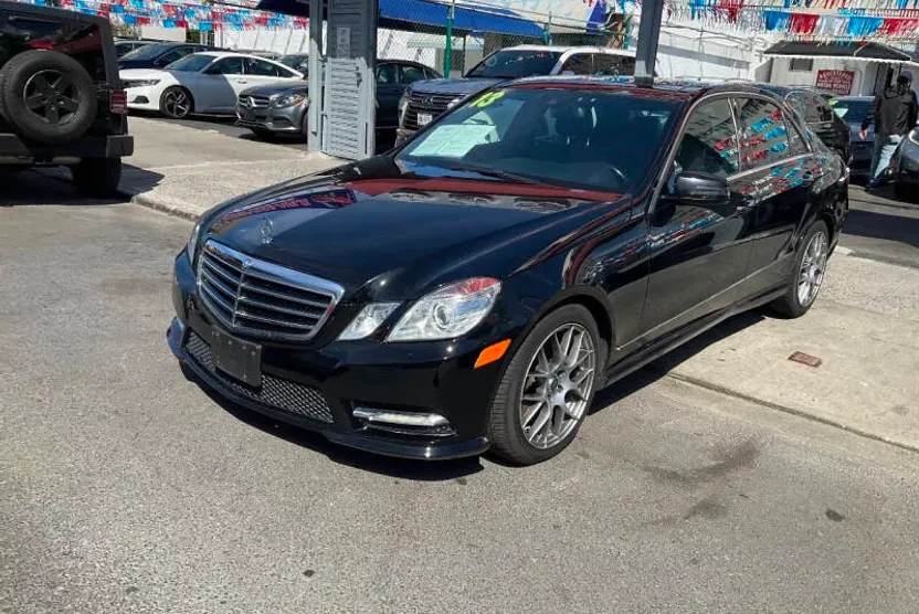 2013 Mercedes Benz E 350 4MATIC photo 1