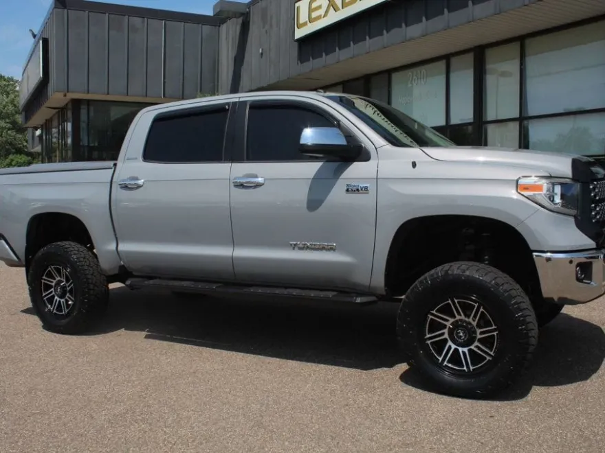 2018 Toyota Tundra Limited photo 1