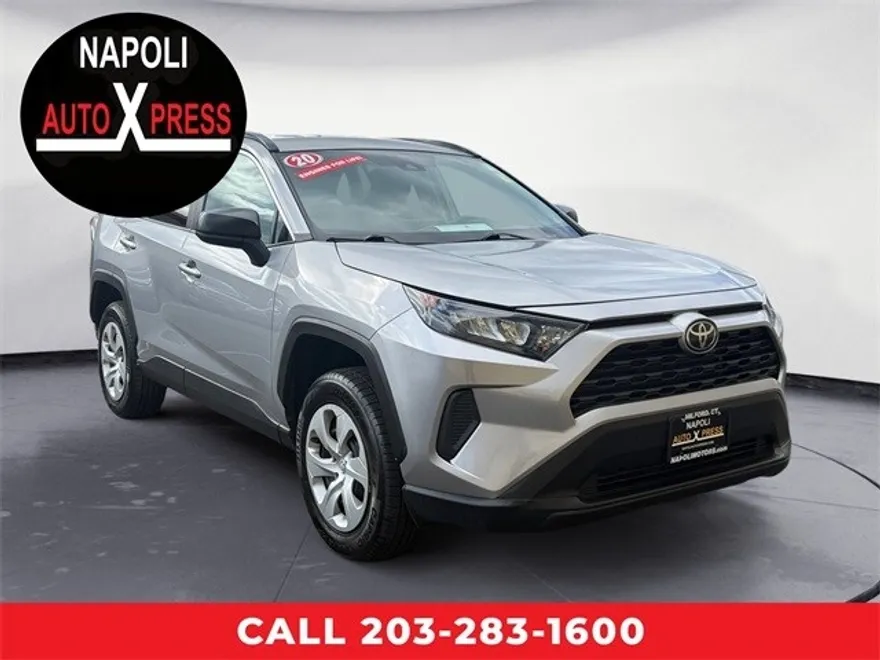 2020 Toyota RAV4 LE photo 1