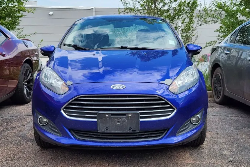 2015 Ford Fiesta SE photo 1